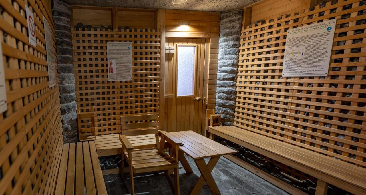 Hotel Turist Pucioasa Dış mekan fotoğraf