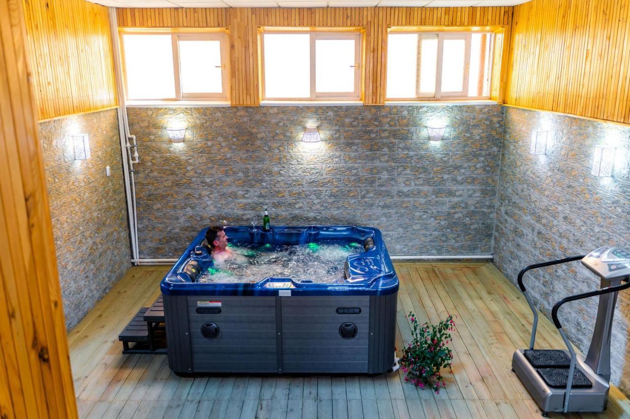 Hotel Turist Pucioasa Dış mekan fotoğraf