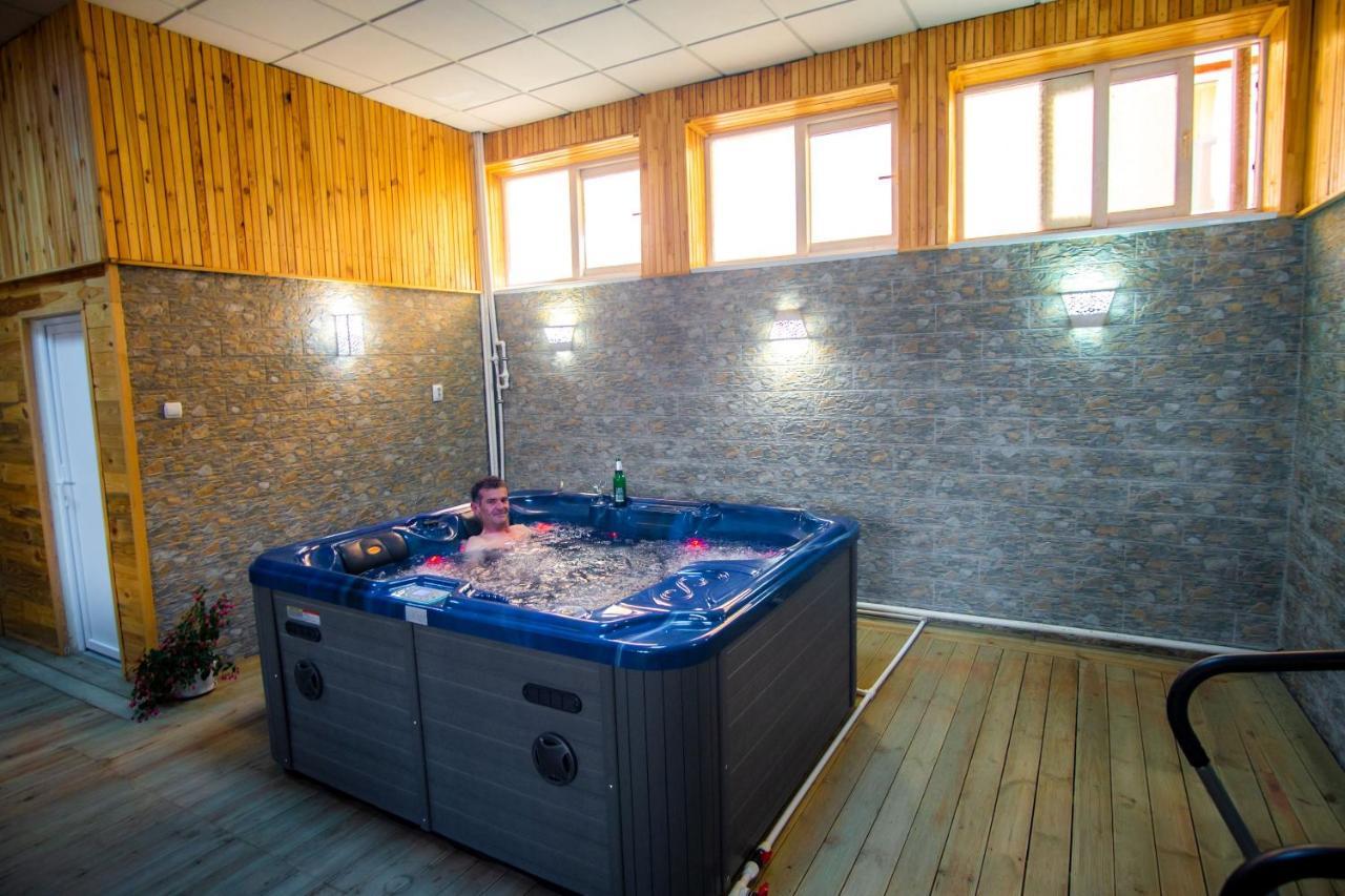 Hotel Turist Pucioasa Dış mekan fotoğraf