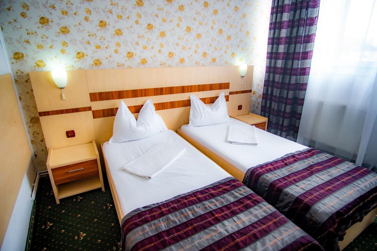Hotel Turist Pucioasa Dış mekan fotoğraf