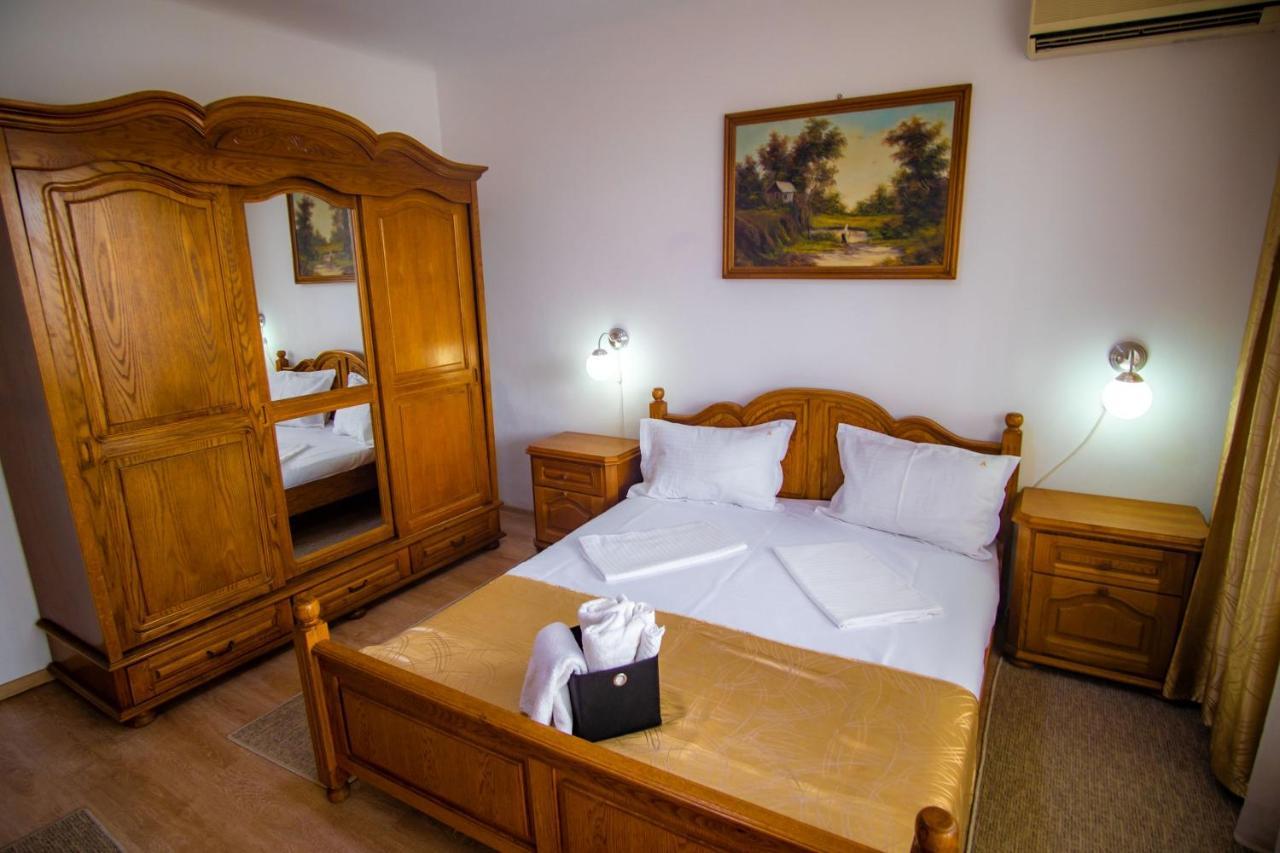 Hotel Turist Pucioasa Dış mekan fotoğraf