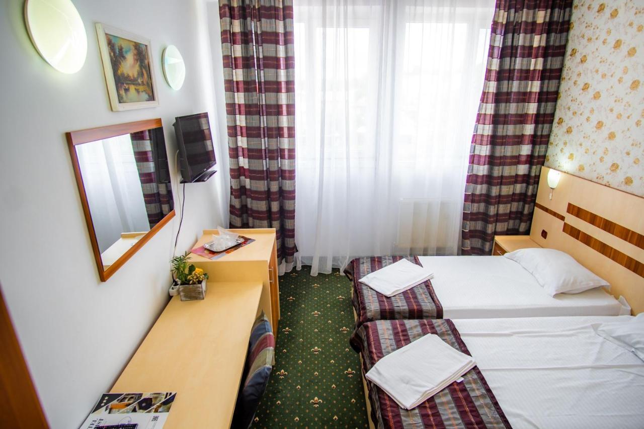 Hotel Turist Pucioasa Dış mekan fotoğraf