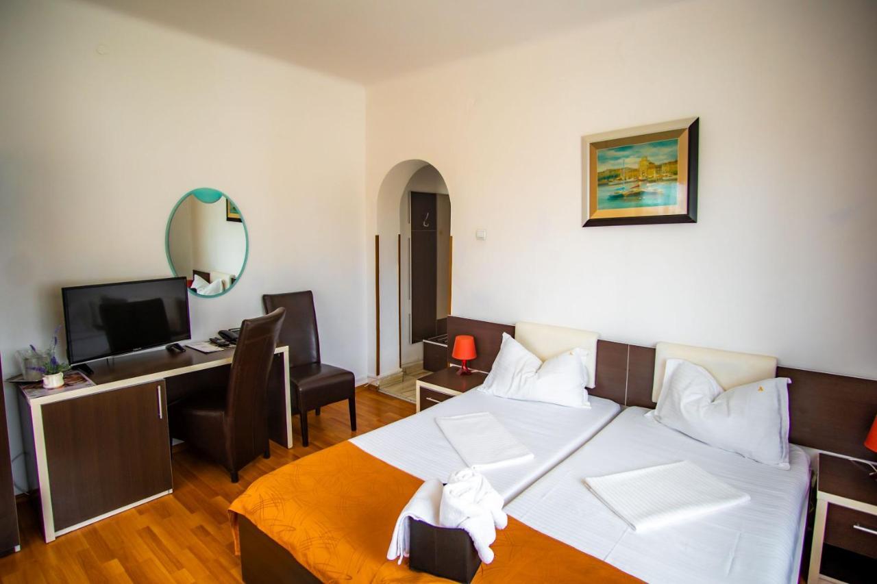 Hotel Turist Pucioasa Dış mekan fotoğraf