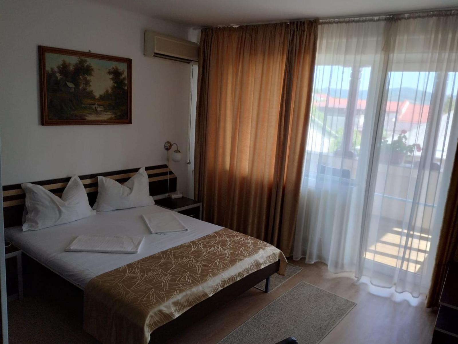 Hotel Turist Pucioasa Dış mekan fotoğraf